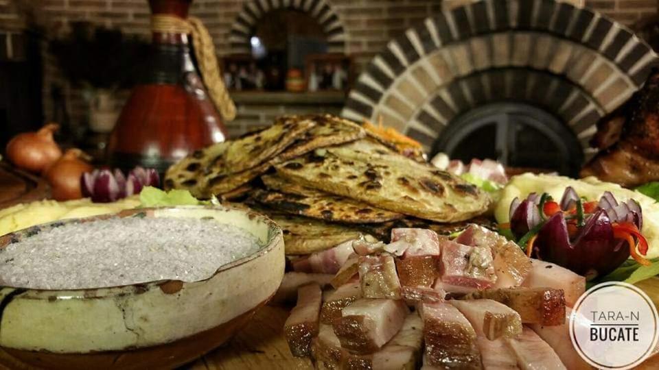 Hotel Casa Baciu Fundu Moldovei Esterno foto
