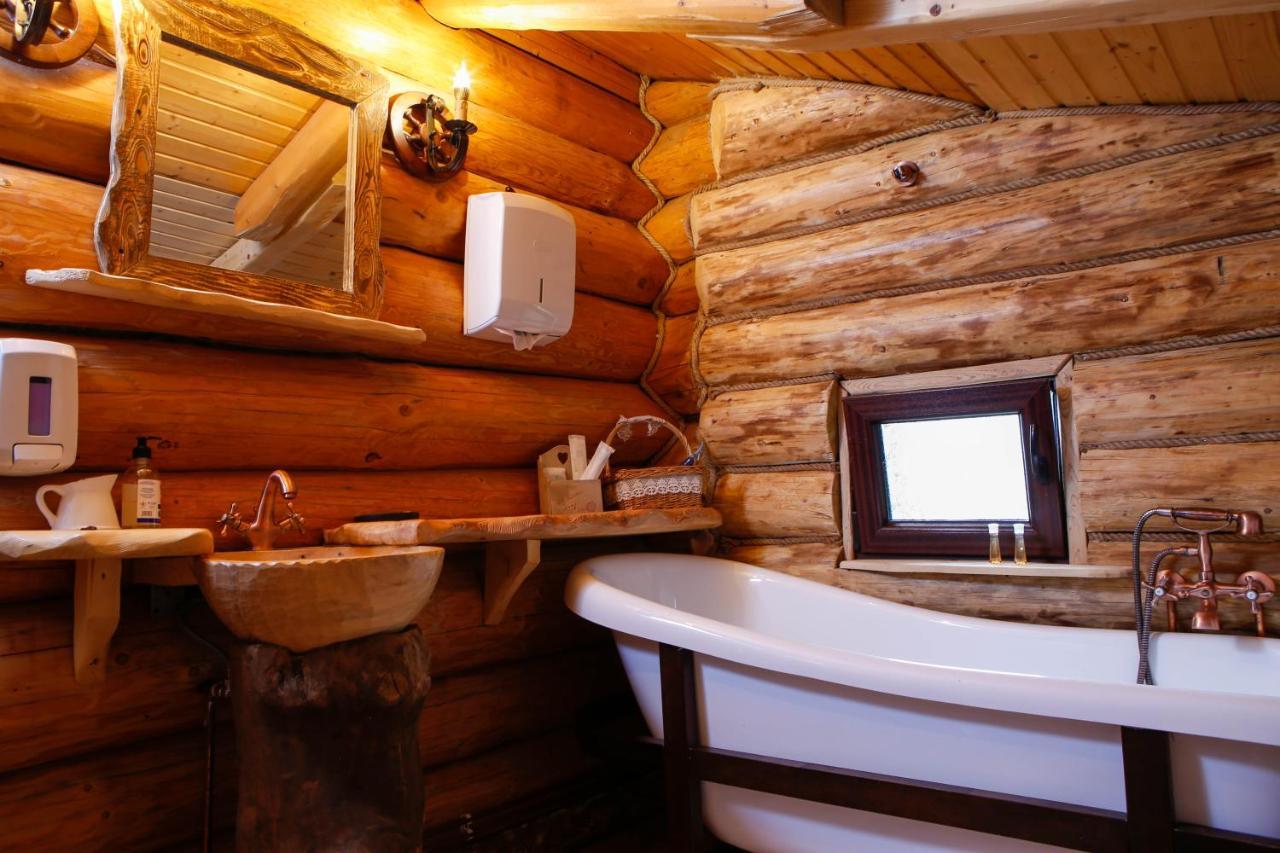 Hotel Casa Baciu Fundu Moldovei Esterno foto