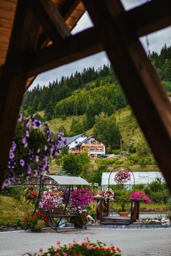 Hotel Casa Baciu Fundu Moldovei Esterno foto